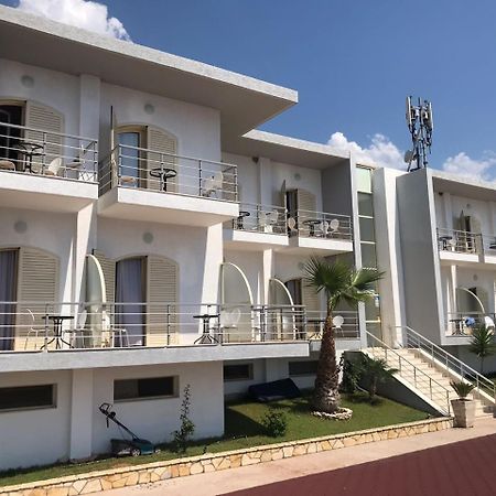 Royal Blue Hotel Dhermi Luaran gambar