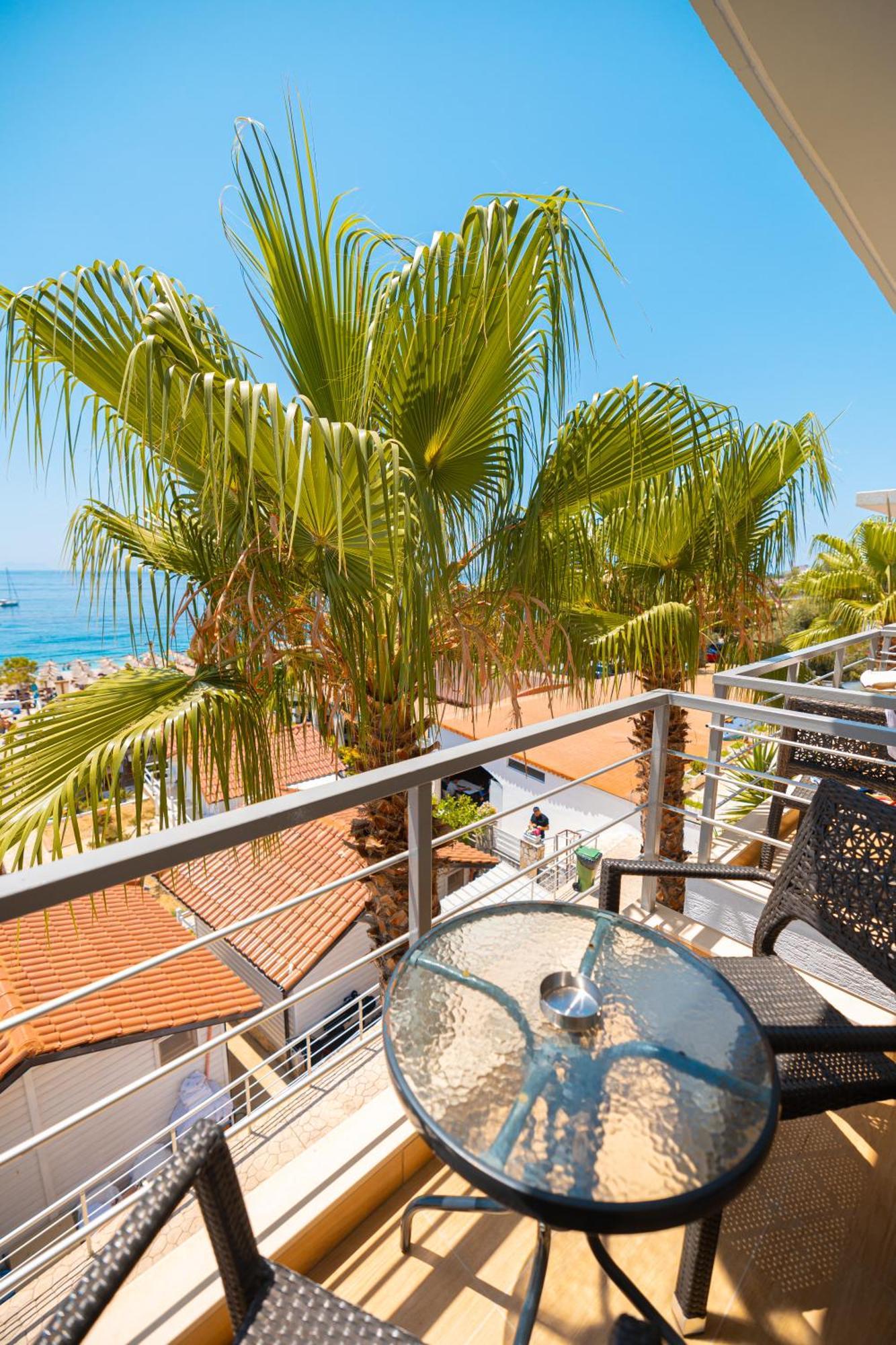 Royal Blue Hotel Dhermi Luaran gambar