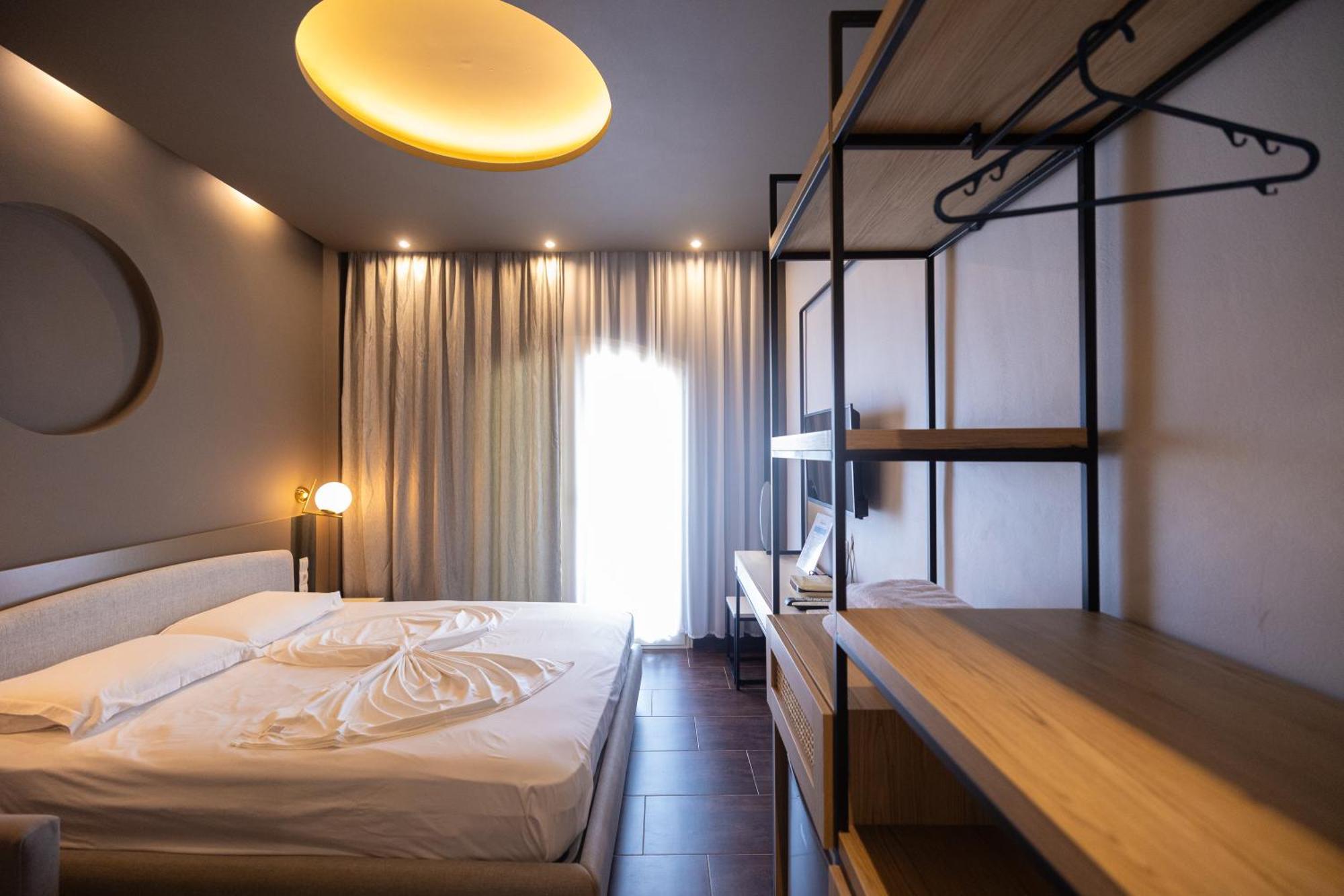 Royal Blue Hotel Dhermi Luaran gambar