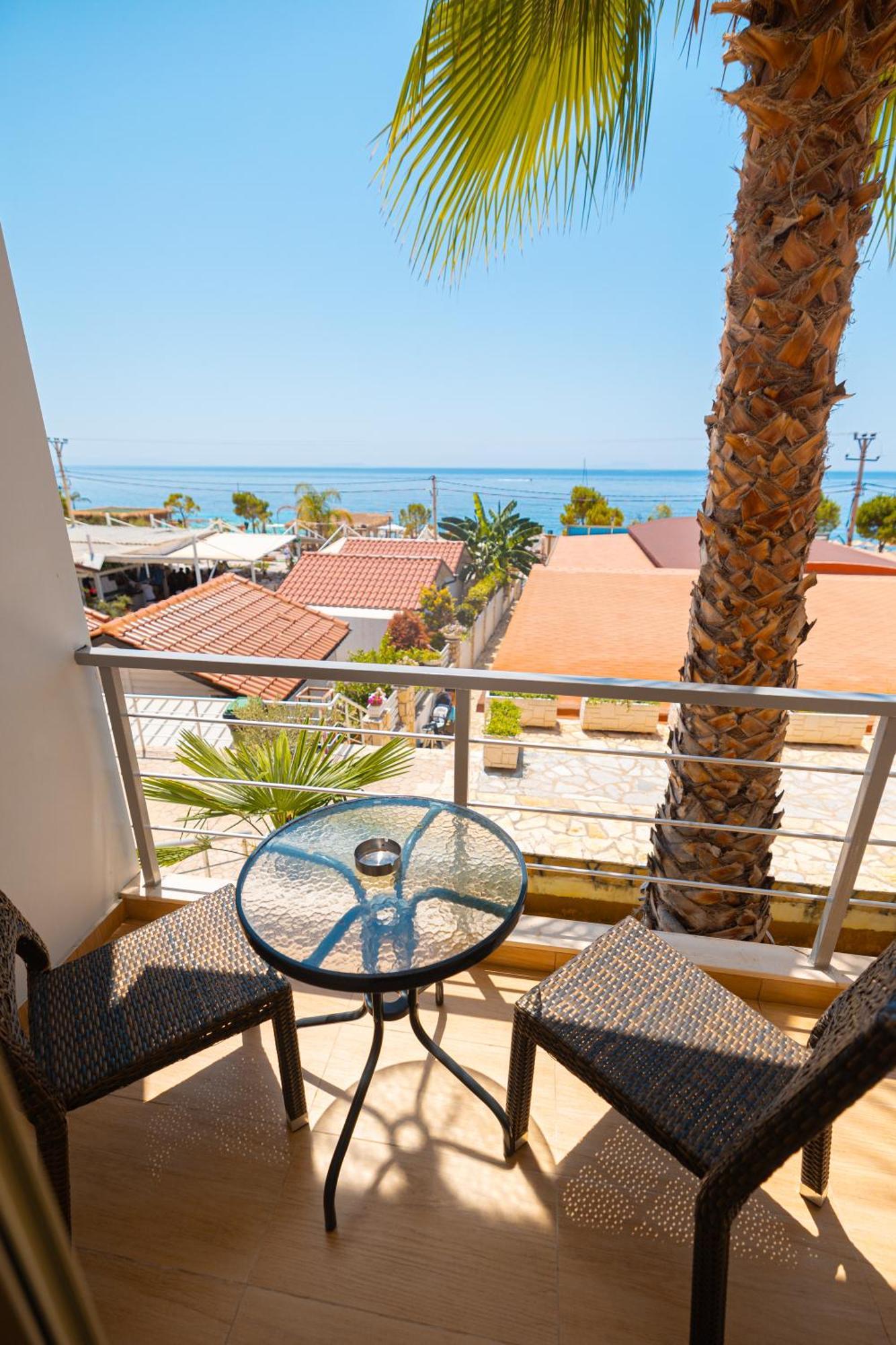 Royal Blue Hotel Dhermi Luaran gambar