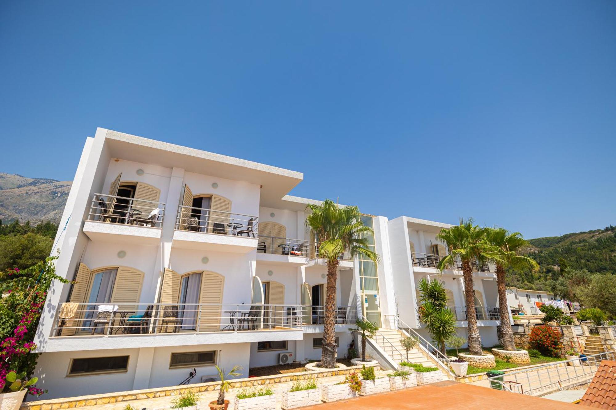Royal Blue Hotel Dhermi Luaran gambar