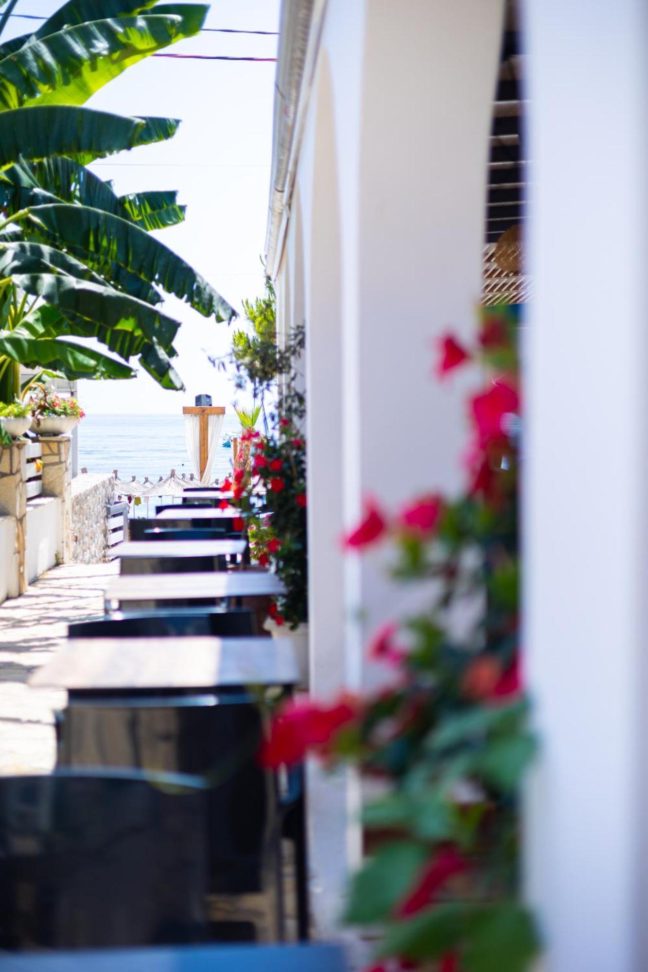 Royal Blue Hotel Dhermi Luaran gambar