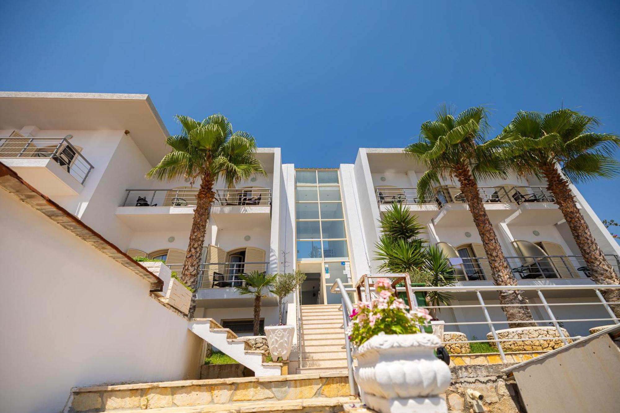 Royal Blue Hotel Dhermi Luaran gambar