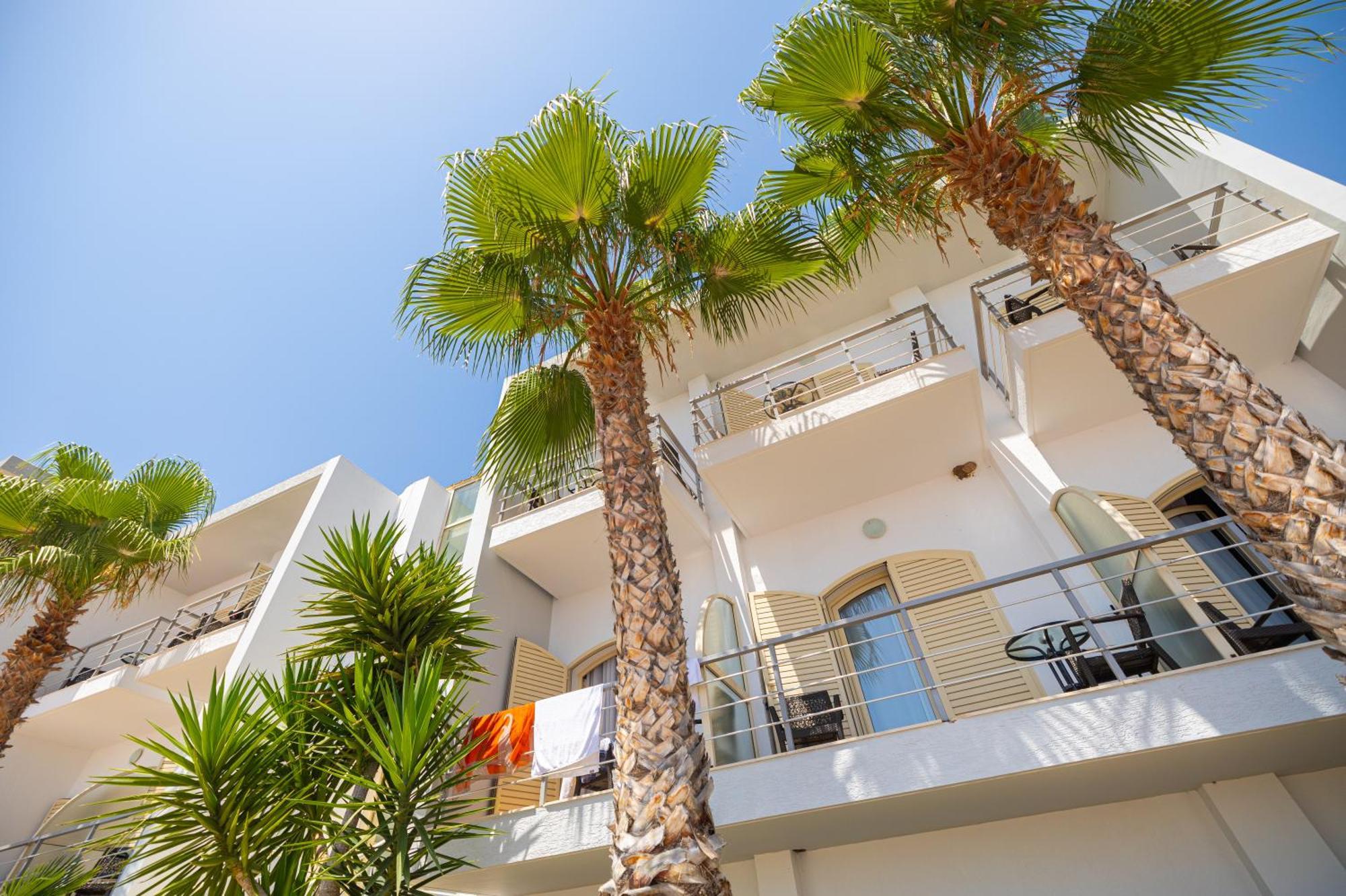 Royal Blue Hotel Dhermi Luaran gambar