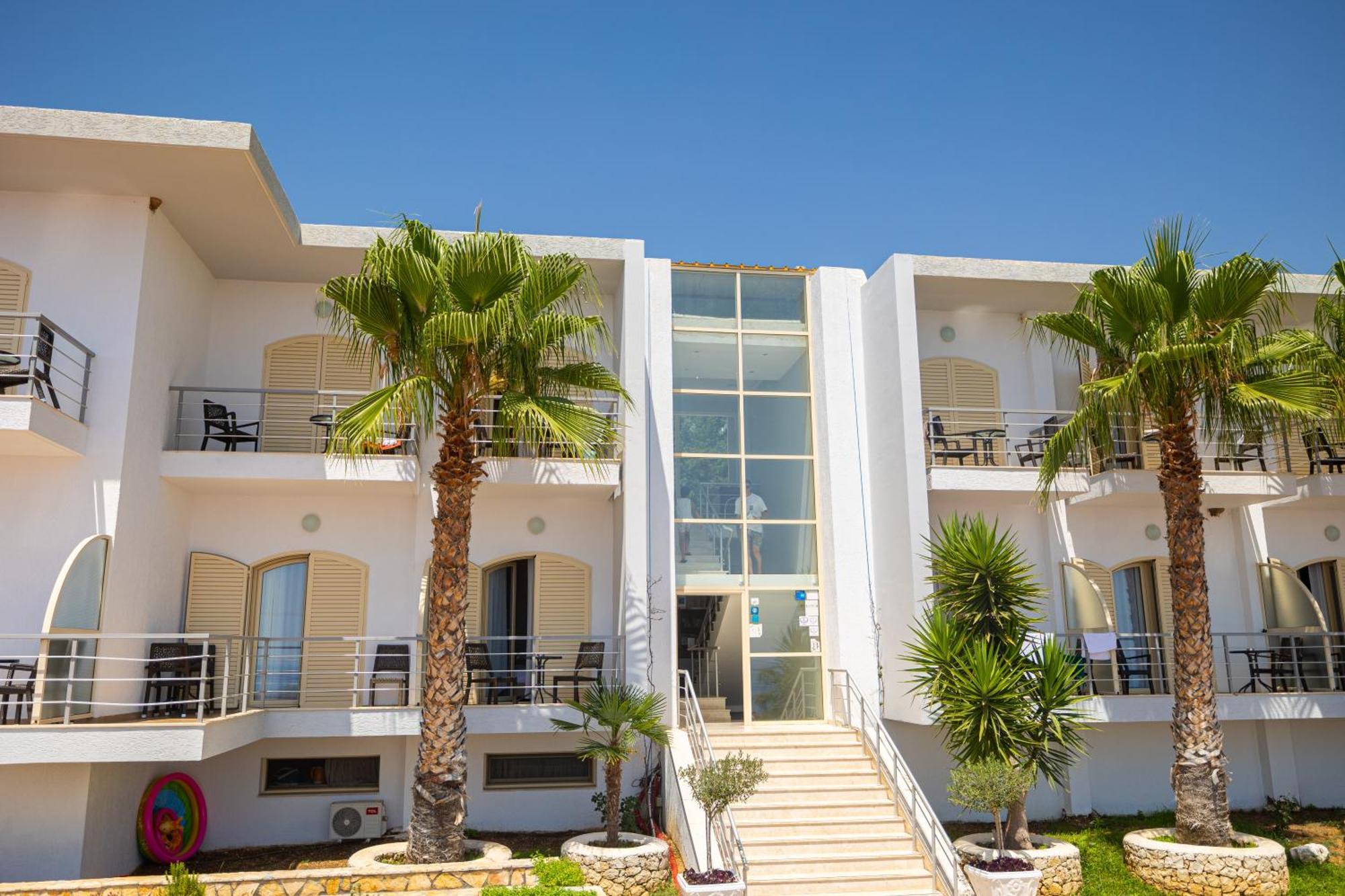 Royal Blue Hotel Dhermi Luaran gambar